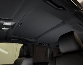 Перетяжка потолка на Lexus GX460 в черный цвет тканью Мерседес